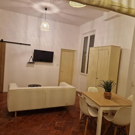 Centre De Apartment